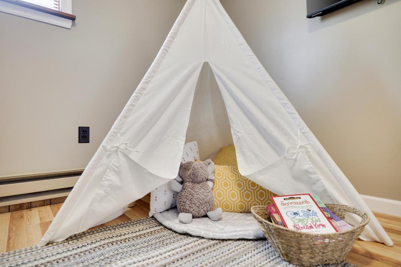 Premier Cozy Cabin - Free Amenities & Comm Indoor Pools Bushkill Esterno foto