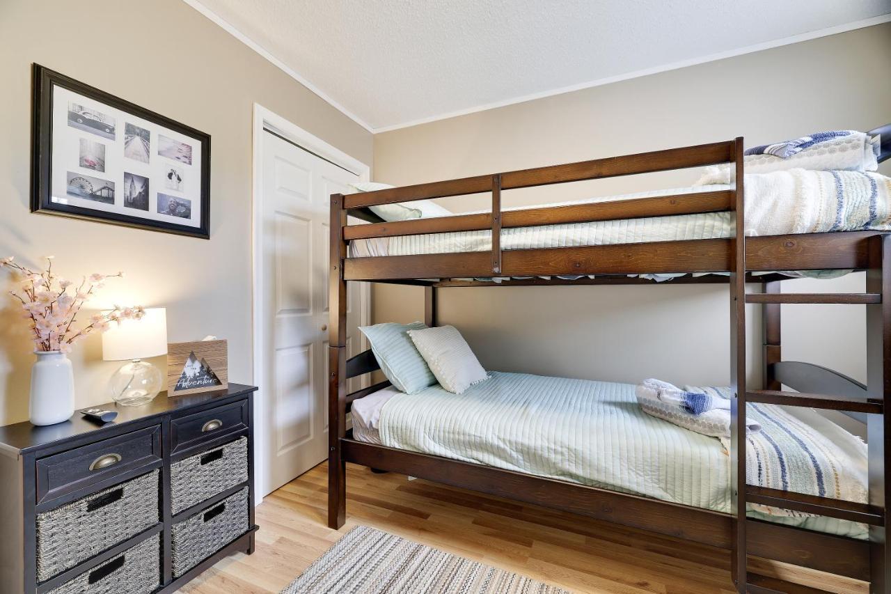 Premier Cozy Cabin - Free Amenities & Comm Indoor Pools Bushkill Esterno foto