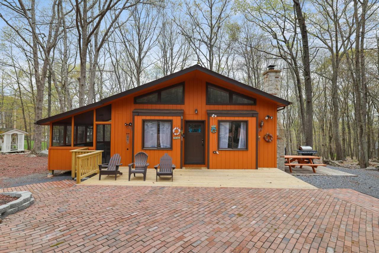 Premier Cozy Cabin - Free Amenities & Comm Indoor Pools Bushkill Esterno foto