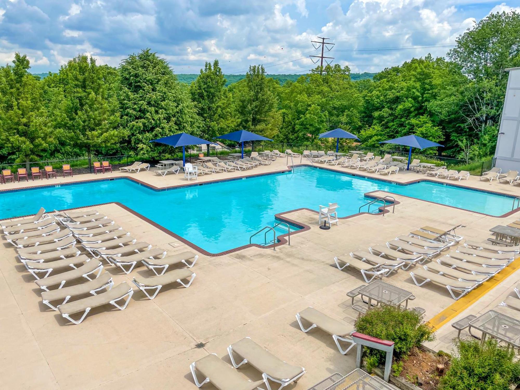Premier Cozy Cabin - Free Amenities & Comm Indoor Pools Bushkill Esterno foto